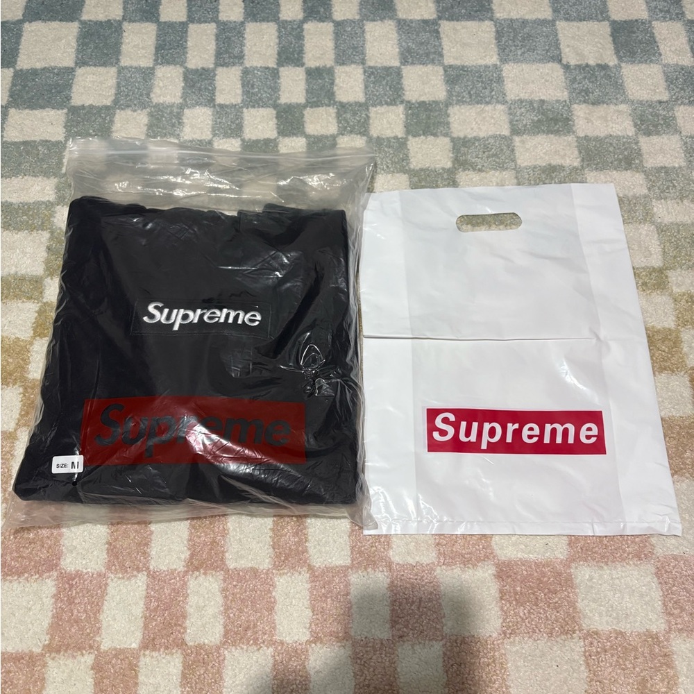Supreme Box Logo Hoodie fw24